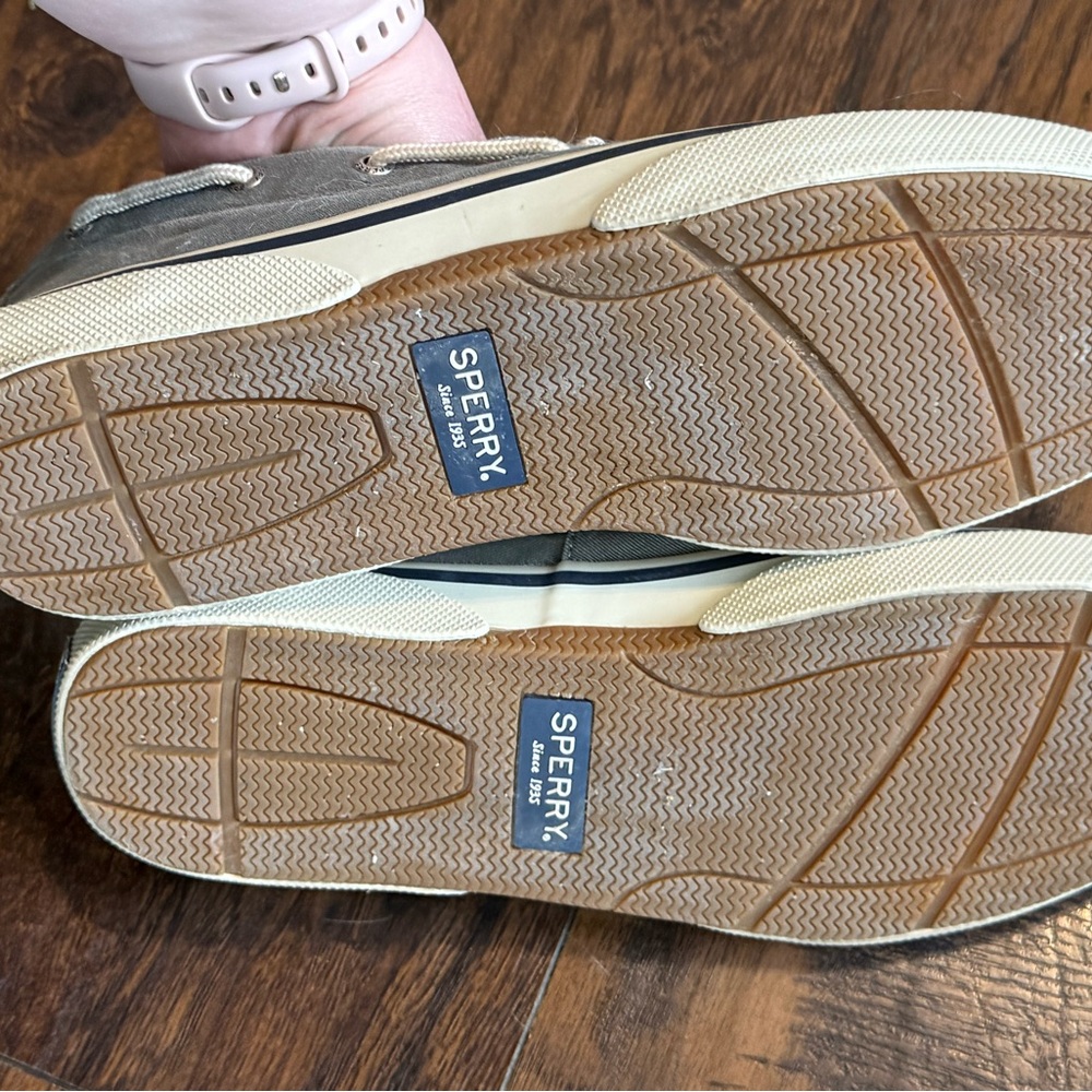 Sperrys - Picture 3 of 4